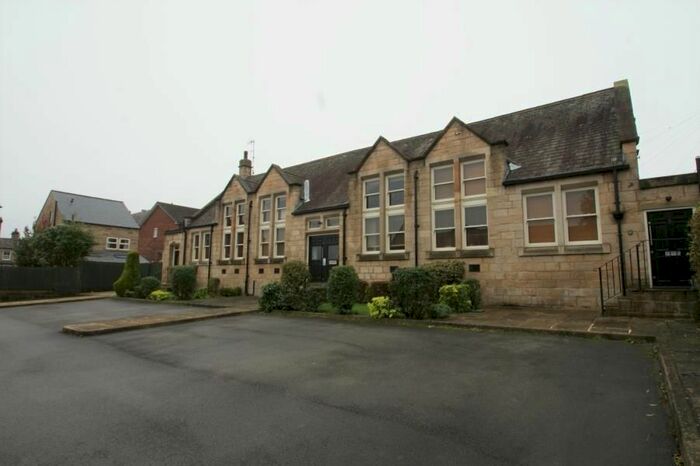 2 Bedroom Town House To Rent In Rodley Hall, Rodley, LS13