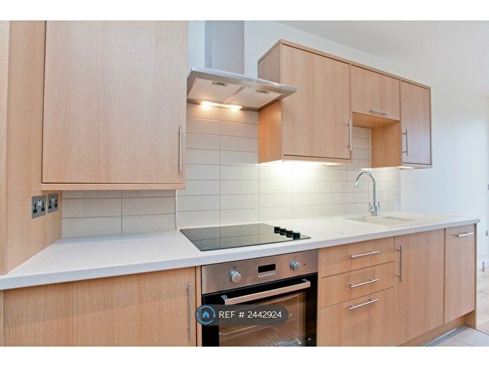 2 Bedroom Flat To Rent In Grange Road, London, NW10