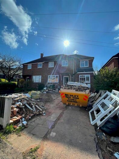 3 Bedroom Semi-Detached House To Rent In Queensway, Stourbridge, DY9