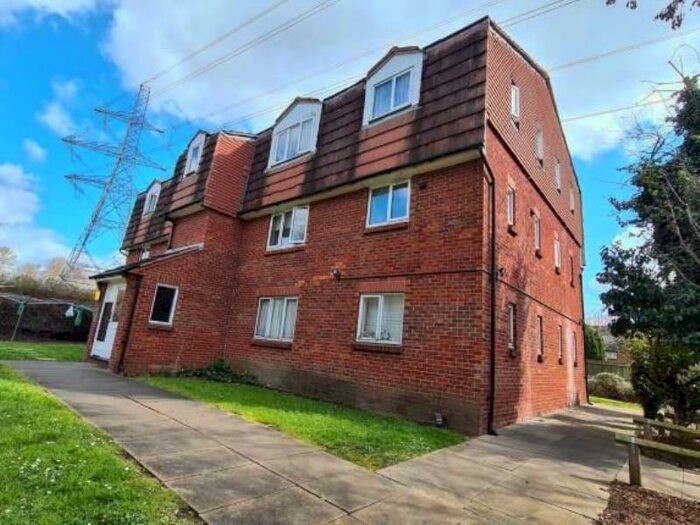 Studio To Rent In Jade Close, Beckton, London, E16