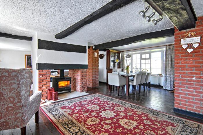 5 Bedroom Detached House For Sale In Upper Eastern Green Lane, Coventry, CV5
