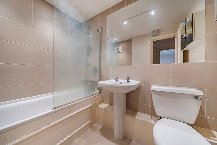 1 Bedroom Flat To Rent In Courtfield Road, South Kensington, London, SW7