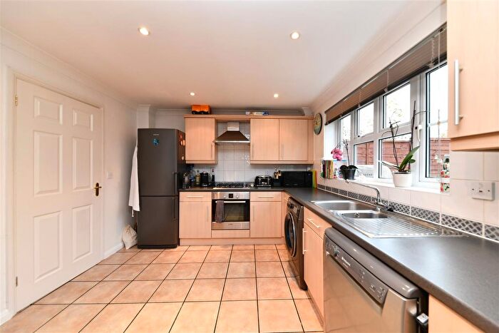 2 Bedroom End Of Terrace House For Sale In The Beacons, Stevenage, SG1