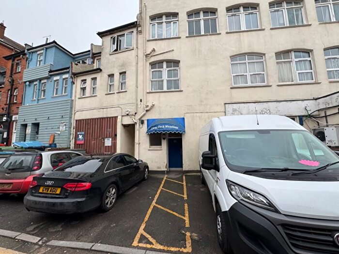 Studio To Rent In Bournemouth, BH1