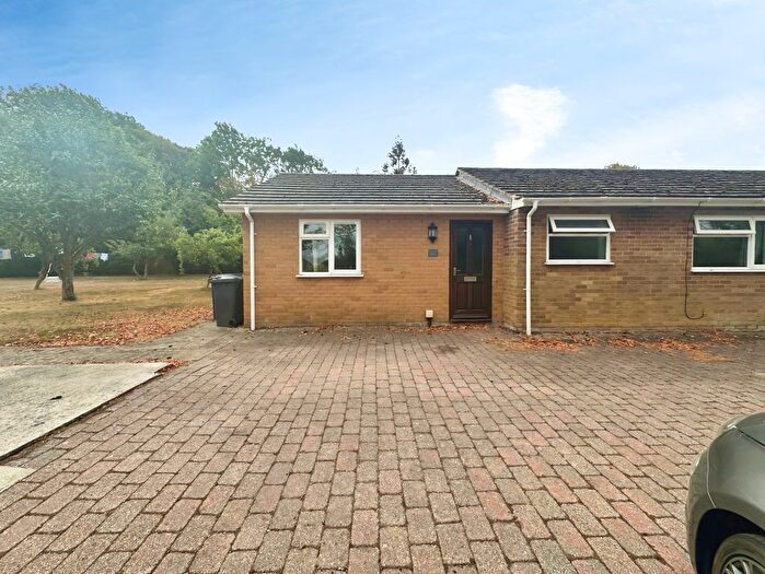 1 Bedroom Bungalow To Rent In Mill Green, Cambridge, CB21