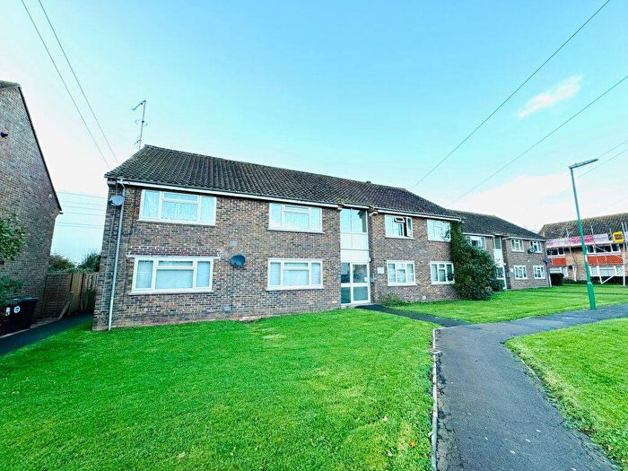 1 Bedroom Flat To Rent In Uphill Way, Hunston, PO20