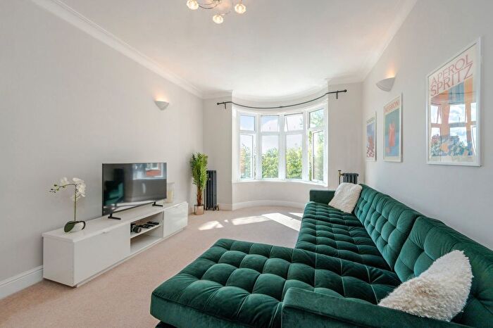 2 Bedroom Flat To Rent In William Court, Hall Road, NW8