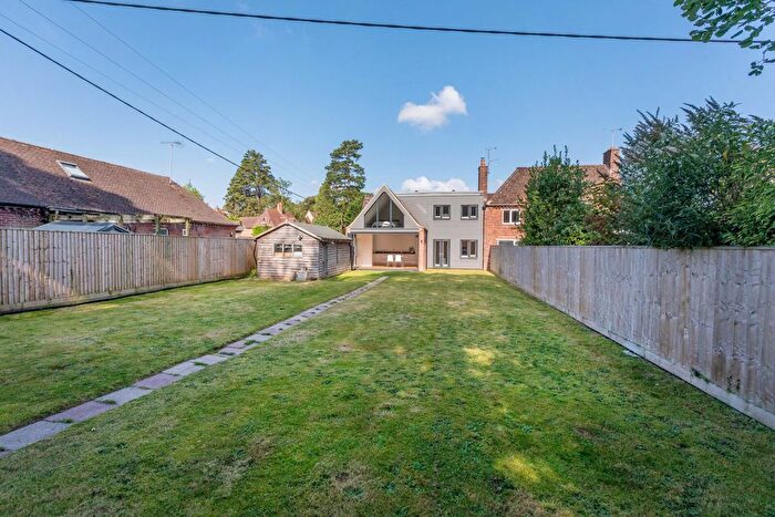 3 Bedroom Bungalow For Sale In Holly Close, Highmoor Cross, Henley-On-Thames, Oxfordshire, RG9