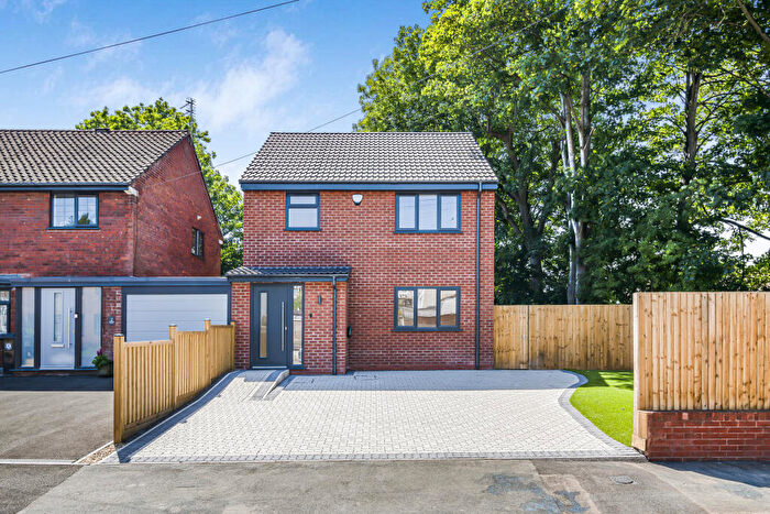3 Bedroom Link Detached House For Sale In West Town Grove, Brislington, Bristol, BS4