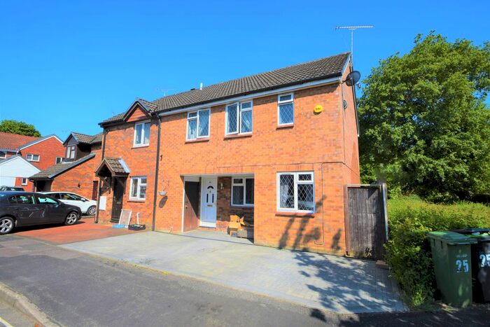 3 Bedroom Link Detached House To Rent In Conway Close, Chandler's Ford, Eastleigh, SO53