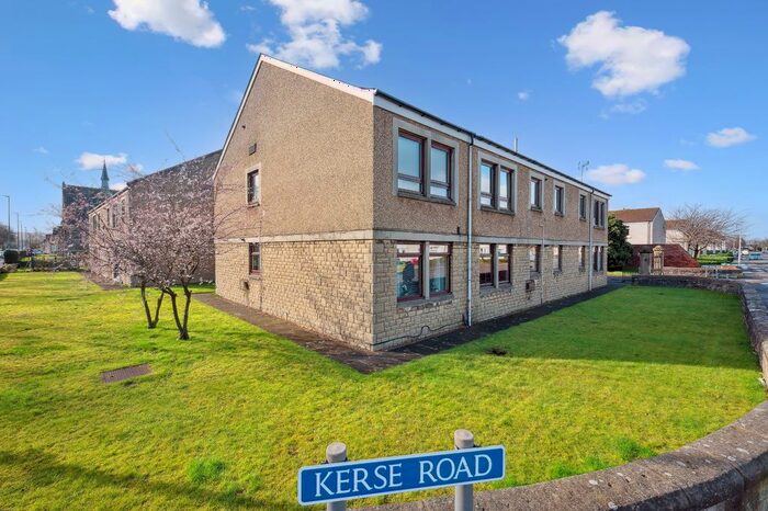 2 Bedroom Flat To Rent In Kerse Road, Grangemouth, Falkirk, FK3