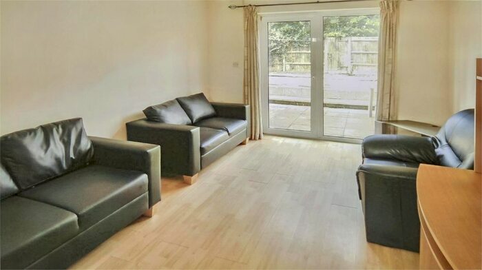 5 Bedroom Terraced House To Rent In Bosanquet Close, Cowley, Uxbridge UB8