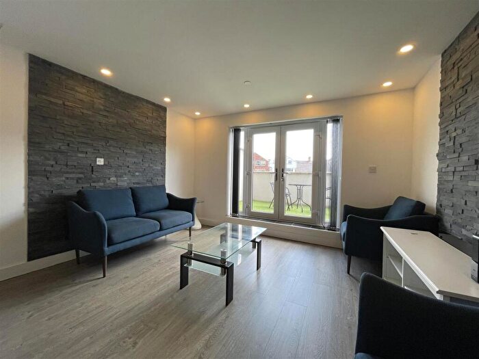 2 Bedroom Apartment To Rent In Richmond Parc, Richmond Road, Cardiff, CF24