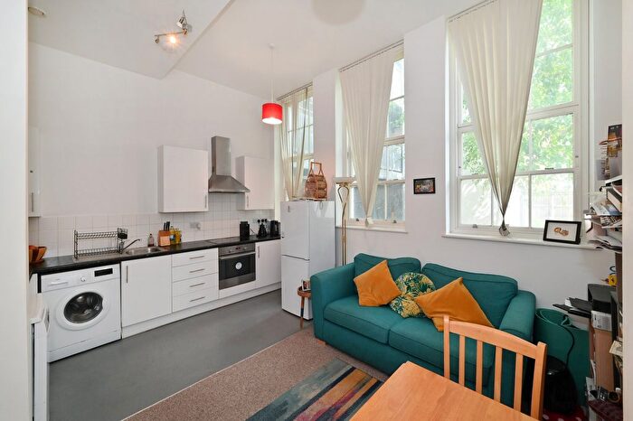 2 Bedroom Flat For Sale In St. Annes Row, London, E14