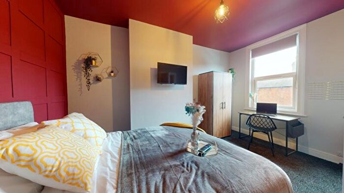 5 Bedroom Terraced House To Rent In Broomfield Road, Headingley, Leeds, LS6