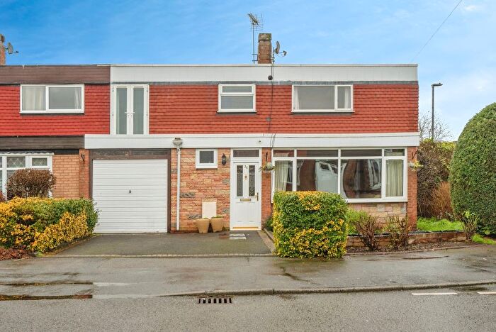 4 Bedroom End Of Terrace House For Sale In Shelley Road, Tamworth, Staffordshire, B79