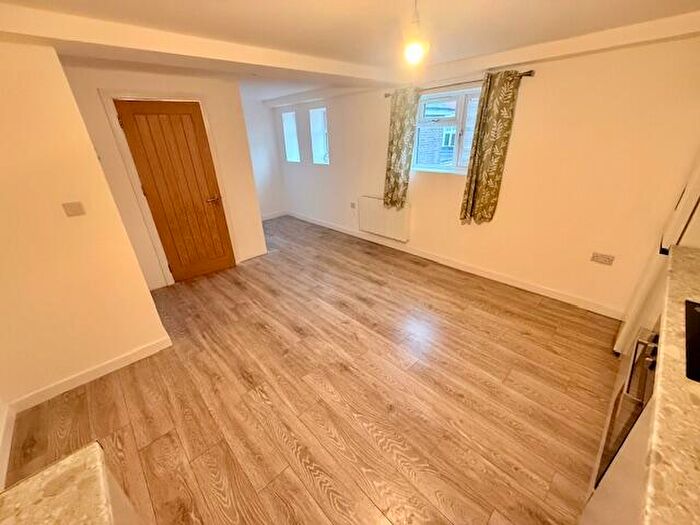 2 Bedroom House To Rent In Silver Street, Kettering, NN16