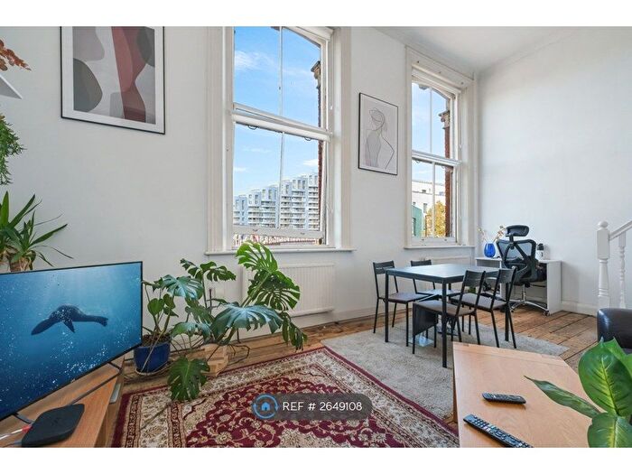 2 Bedroom Flat To Rent In Drayton Park, London, N5