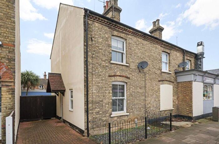 2 Bedroom Semi-Detached House For Sale In Bower Street, Bedford, MK40