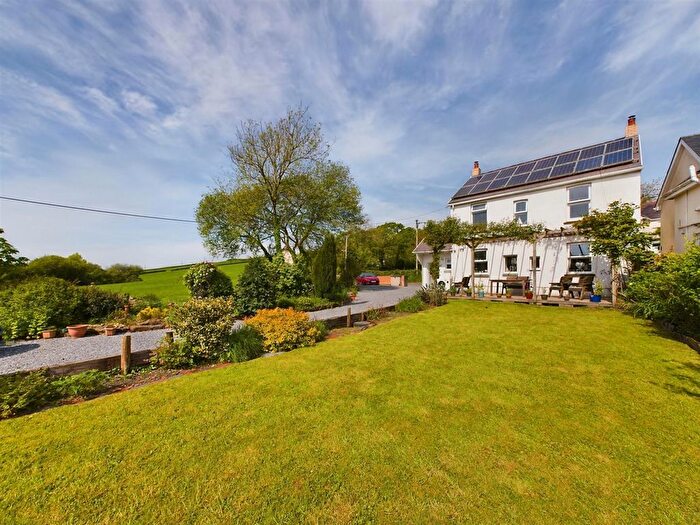 3 Bedroom Detached House For Sale In Pontyates, Llanelli, SA15