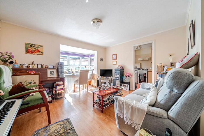 1 Bedroom Flat For Sale In Mitchell Road, Orpington, BR6