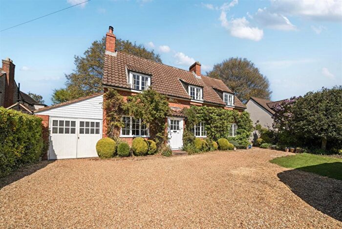 5 Bedroom Detached House For Sale In Village Road, Bromham, MK43