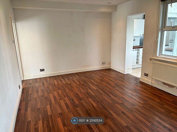 1 Bedroom Flat To Rent In Richmond Street, Brighton, BN2