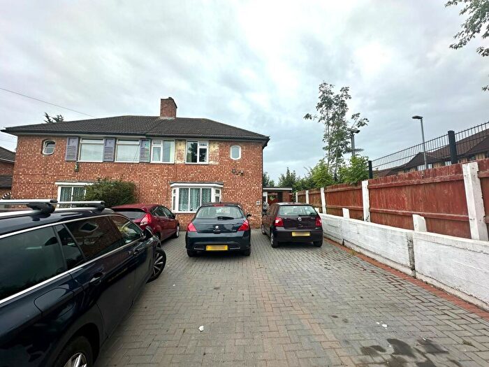 3 Bedroom House To Rent In Lea Village, Kitts Green, B33