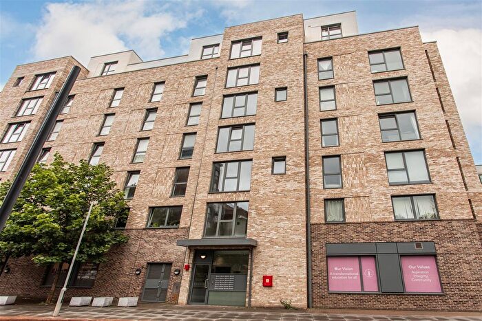 1 Bedroom Flat For Sale In Porcelain House, Mile End, E3