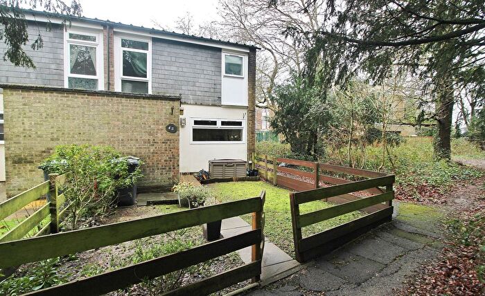 3 Bedroom End Terrace House For Sale In Robin Gardens, Cowplain, PO8