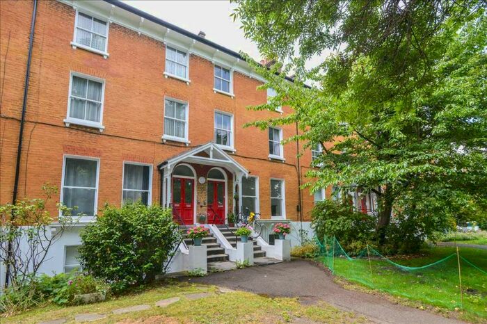 2 Bedroom Apartment To Rent In Lee Road, London, SE3