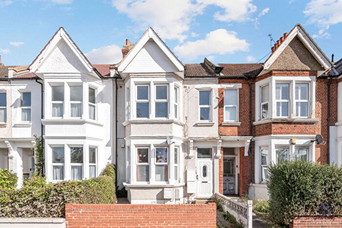 3 Bedroom Apartment To Rent In Gorringe Park Avenue, Mitcham, CR4