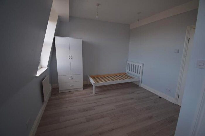 Studio To Rent In Kingsland Road, Dalston, London, E8