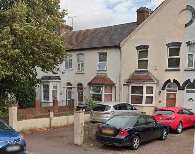 4 Bedroom Terraced House For Sale In Hertford Road, Enfield, EN3