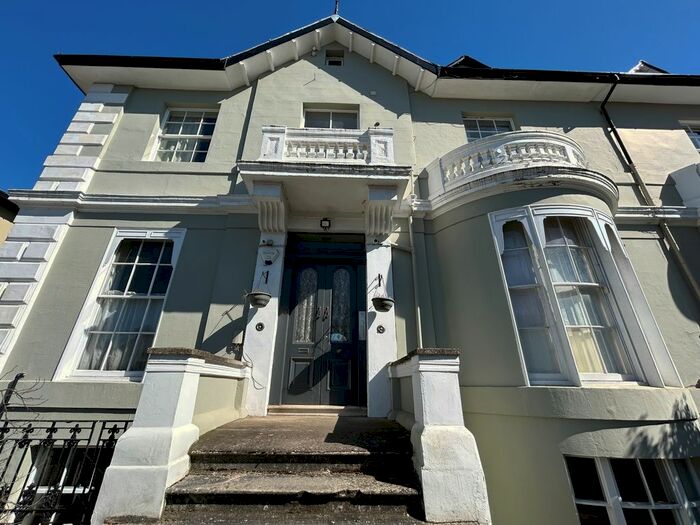 Studio To Rent In Claremont Road, Surbiton, KT6