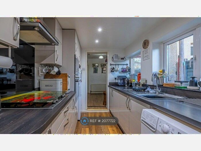 3 Bedroom Terraced House To Rent In Richmond Road, Grays, RM17