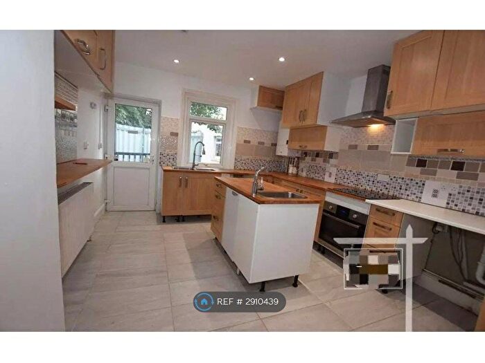 5 Bedroom Maisonette To Rent In Romsey Road, Southampton, SO16