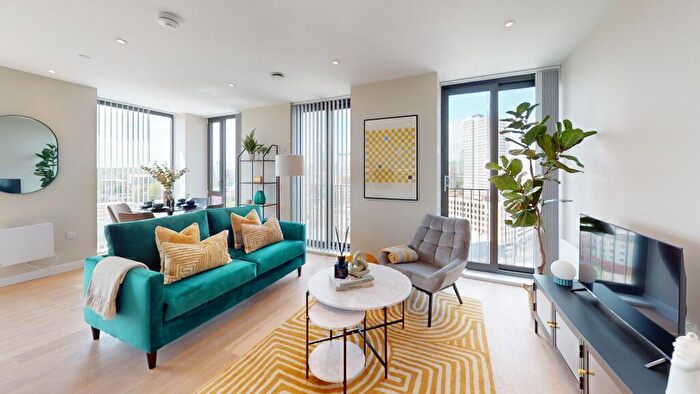 2 Bedroom Apartment To Rent In Bromsgrove Street, Birmingham, B5