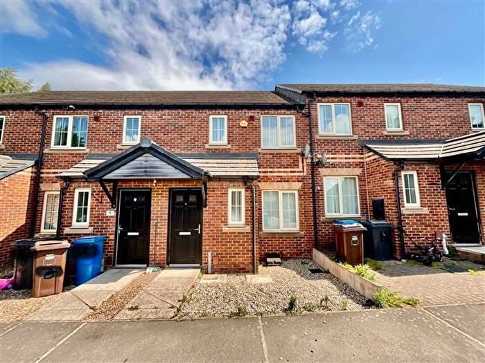 2 Bedroom Town House For Sale In Rustic Court, Sheffield, S9