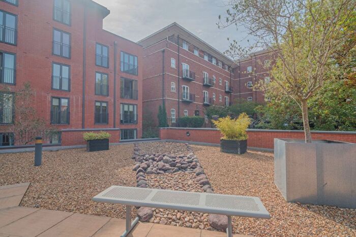 2 Bedroom Flat For Sale In Hutchings Lane, Shirley, Solihull, B90