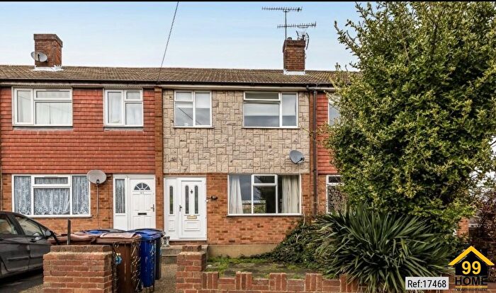 3 Bedroom Terraced House For Sale In Crescent Avenue, Grays, United Kingdom, RM17