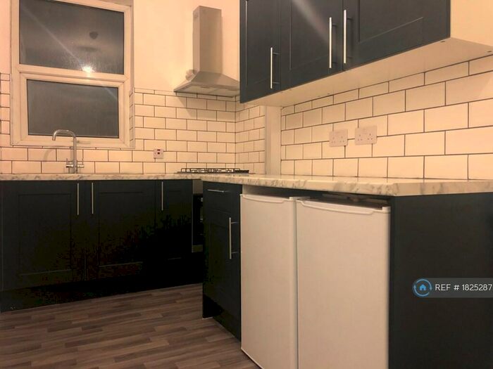 1 Bedroom Flat To Rent In Holloway, London, N7