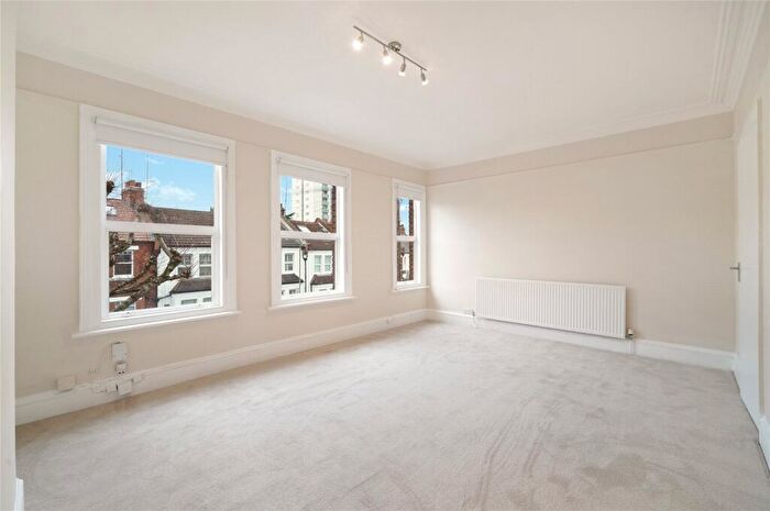 2 Bedroom Flat To Rent In Crewys Road, Childs Hill, NW2