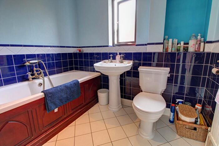 5 Bedroom Detached House For Sale In Gurdon Road, Grundisburgh, IP13