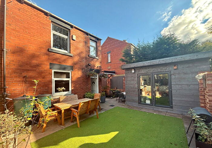 3 Bedroom Semi Detached House For Sale In May Terrace, Barnsley, S70