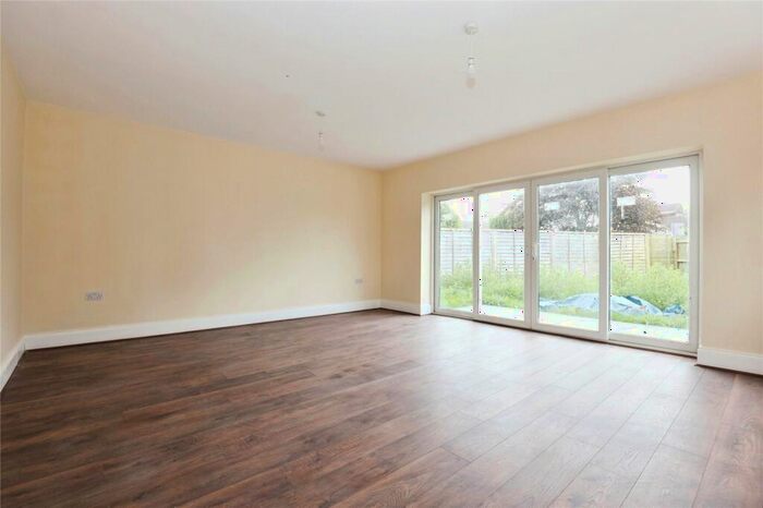 2 Bedroom Bungalow For Sale In Rochester Way, Twyford, Banbury, Oxfordshire, OX17