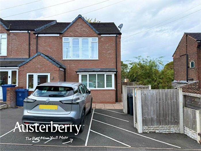 2 Bedroom Flat To Rent In Crown Street, Newcastle, ST5