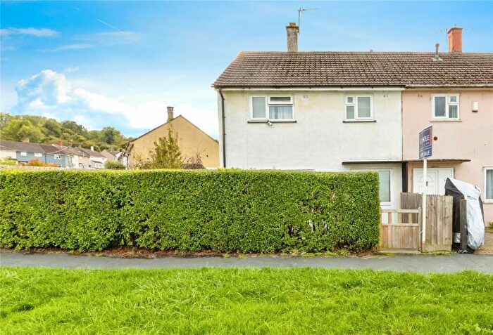 3 Bedroom Semi-Detached House For Sale In Aldwick Avenue, Bristol, BS13