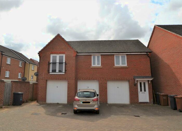 2 Bedroom Flat To Rent In Tythe Close, Andover, Hampshire, SP11