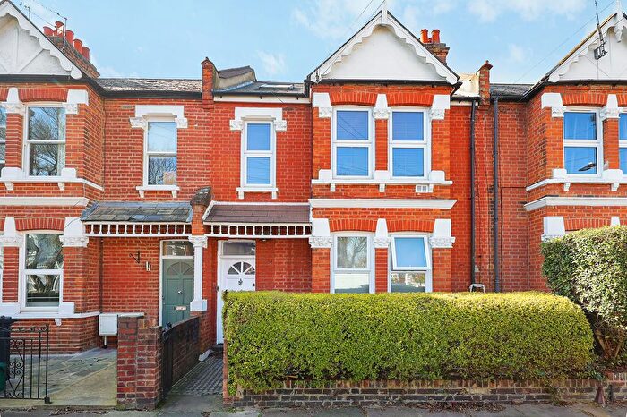 2 Bedroom Flat To Rent In St. Albans Avenue, London, W4